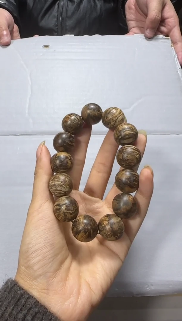 【闪购商品】沉香手串G37老料1.8单圈多样性发货发其一