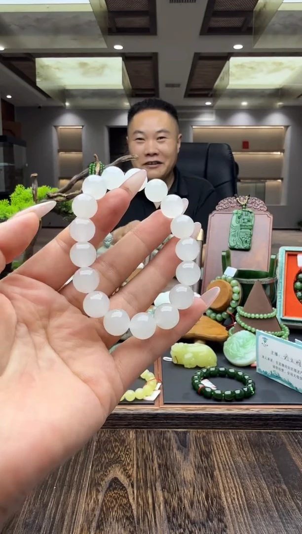 未镶嵌手串和田玉寒*入sdklm
