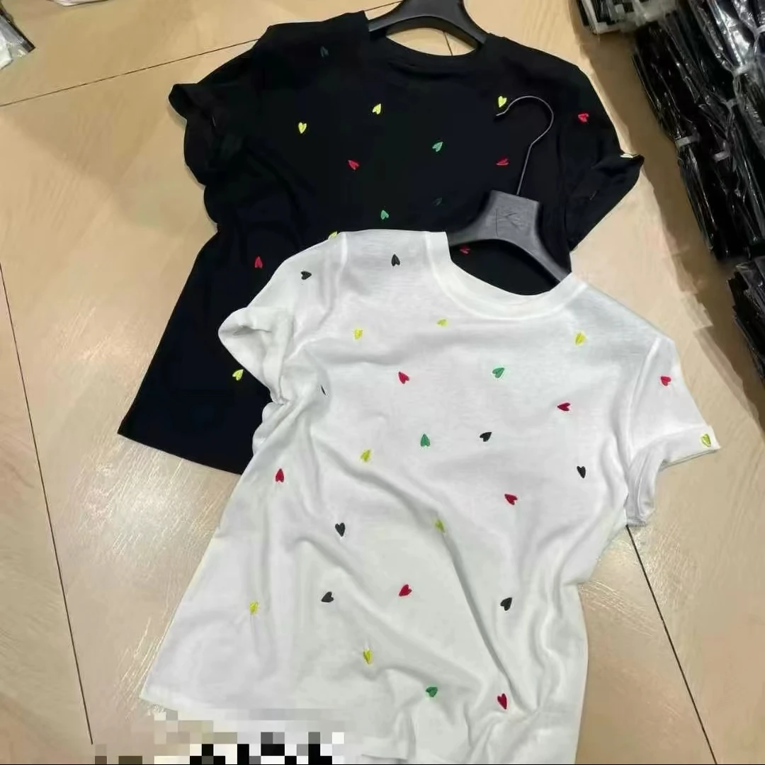 圆领打底常规短袖爱心印花T恤简约风显瘦