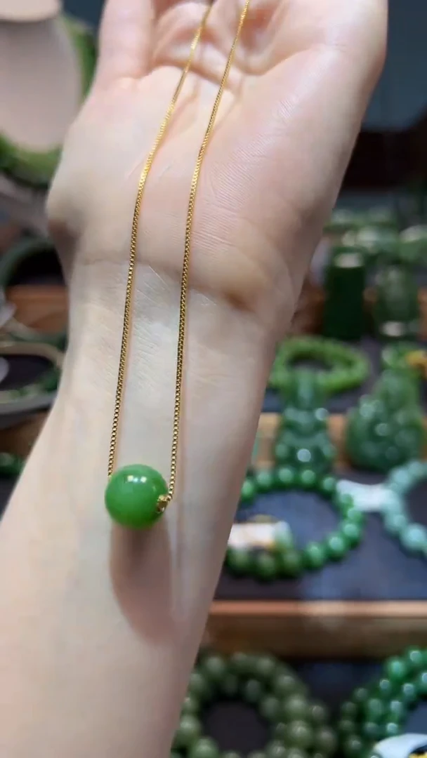 和田玉（碧玉）18K金镶嵌颈饰1