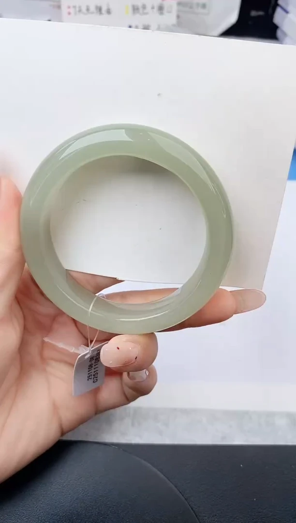 未镶嵌手镯石英质玉w105-DB56+