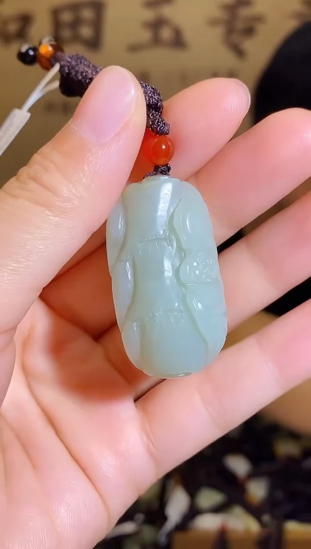 颈饰未镶嵌和田玉1