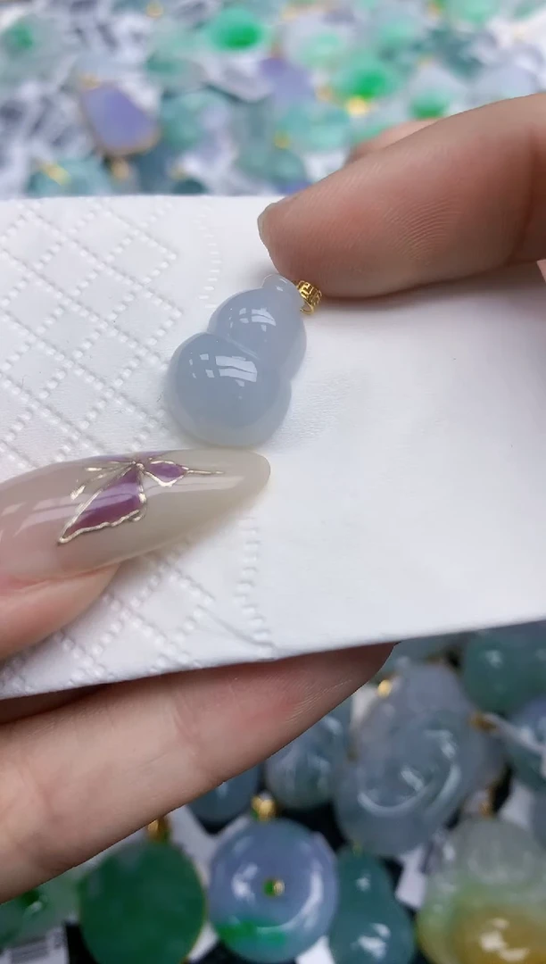 翡翠挂件18K金镶嵌天然翡翠A货