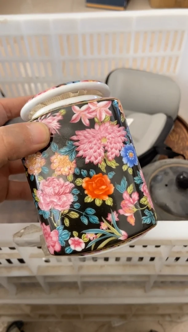 杯无运费险有瑕疵的摄影的产品有使用过的痕迹有点脏介意勿拍