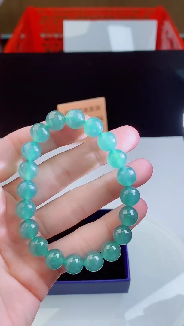 颈饰未镶嵌翡翠  ·