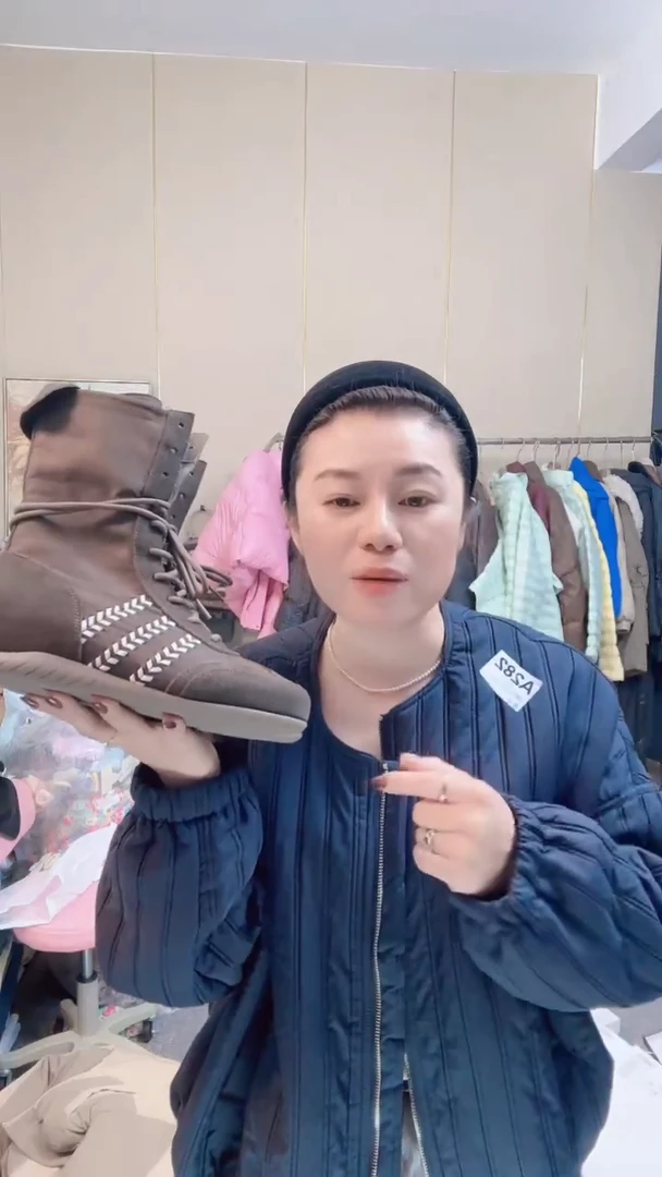 绿色靴子39码