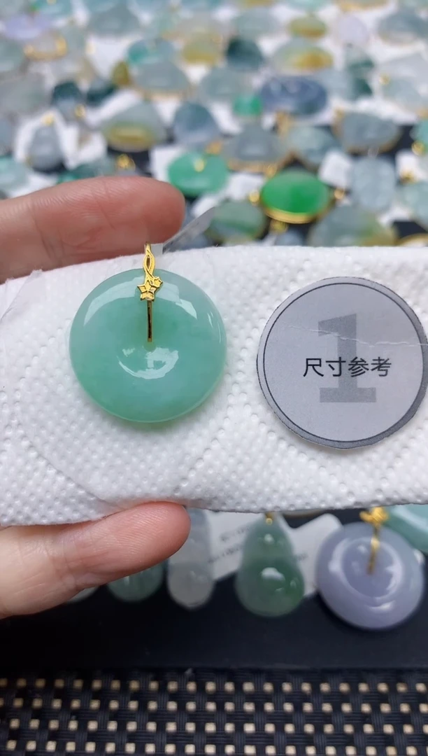 颈饰18K金镶嵌翡翠天然缅甸A货翡翠