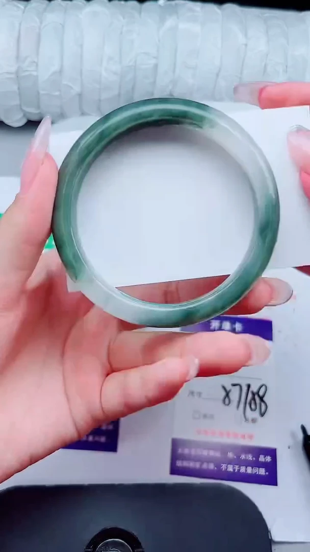 石英质玉手镯未镶嵌372-57/58