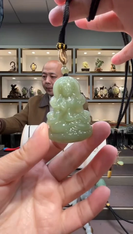 颈饰未镶嵌和田玉苏