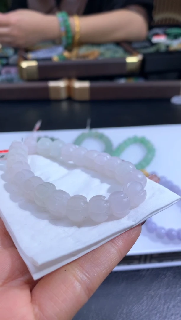 未镶嵌定制翡翠路**下翡翠