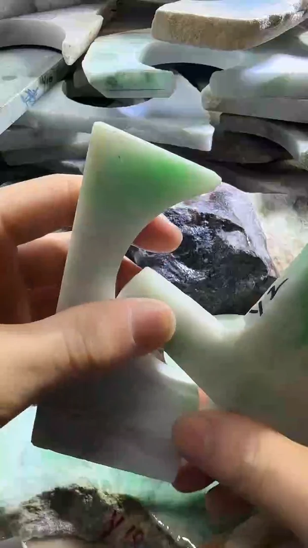 裸石翡翠快***人天然翡翠A货花698