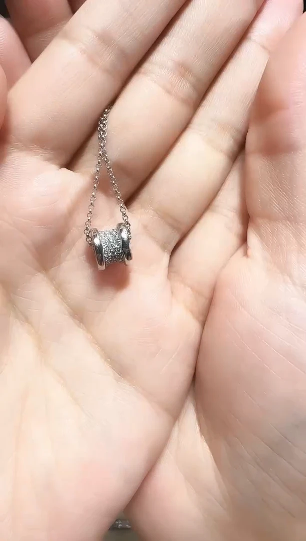 项链18K金镶嵌钻石项链