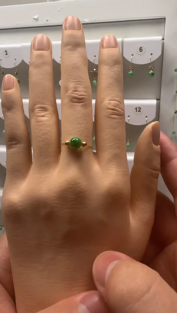 18K金镶嵌戒指翡翠缅甸天然翡翠a货