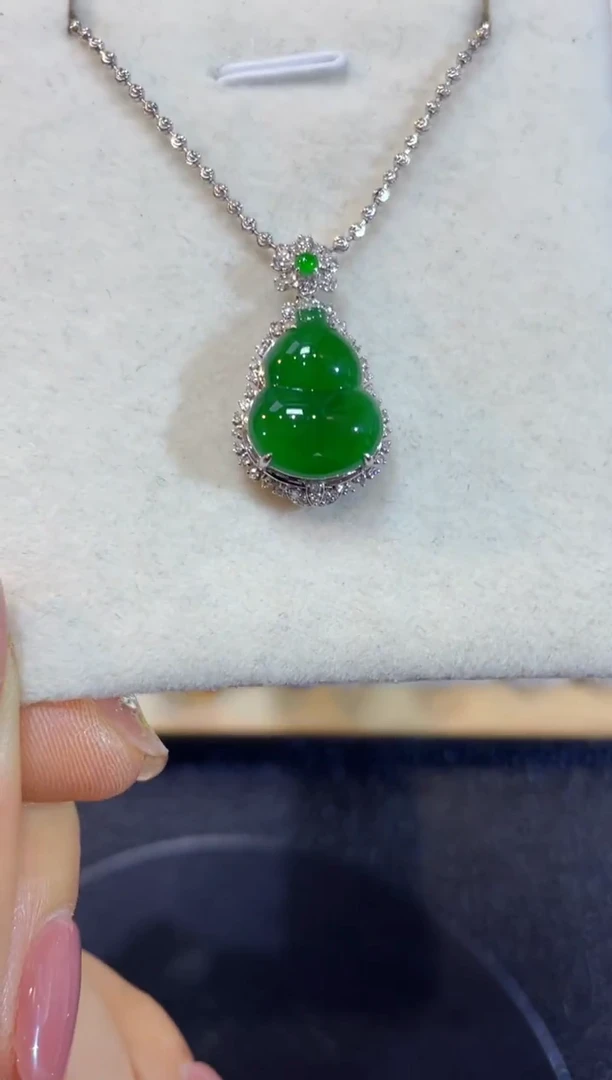 吊坠(不含链)18K金镶嵌翡翠团购35