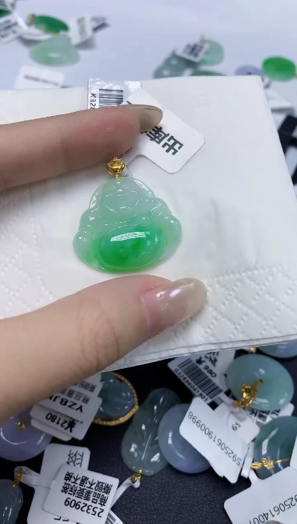 翡翠18K金镶嵌颈饰天然缅甸翡翠A货