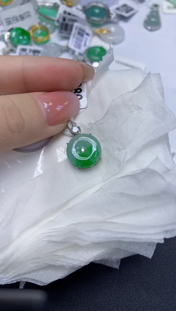 颈饰未镶嵌翡翠天然缅甸翡翠A货多样性发一件