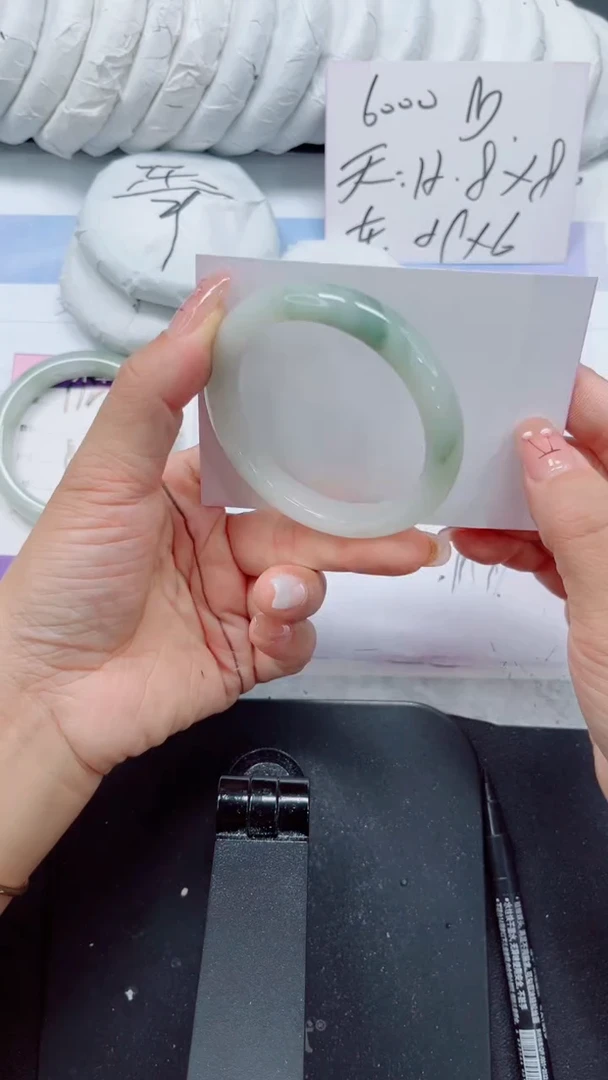 未镶嵌手镯石英质玉113-51.7