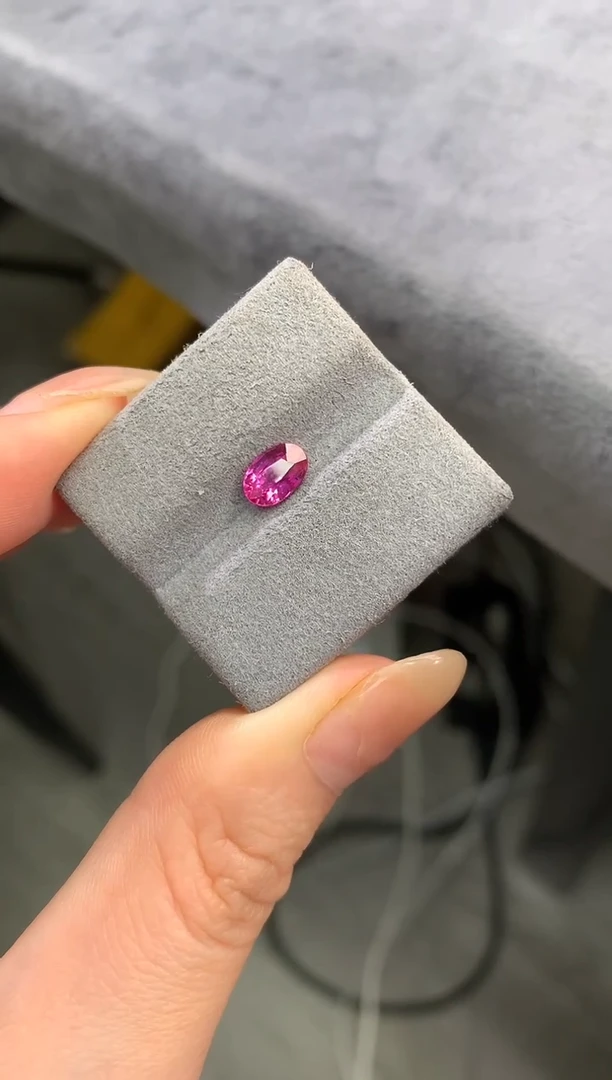 裸石蓝宝石超级热粉无烧-1.04ct