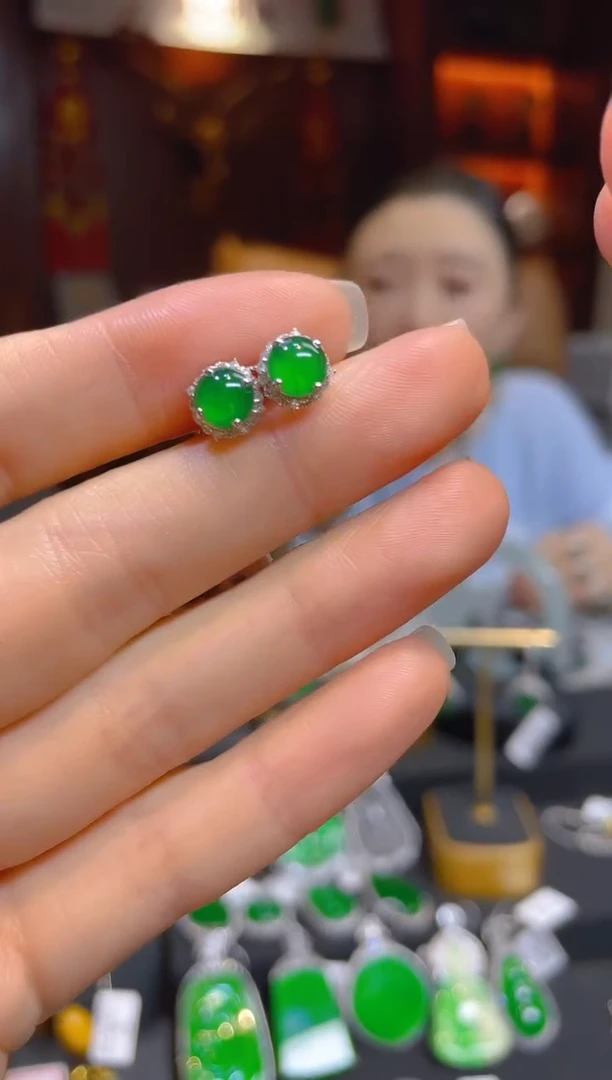 【闪购商品】翡翠耳饰18K金镶嵌112412天然A货翡翠耳钉