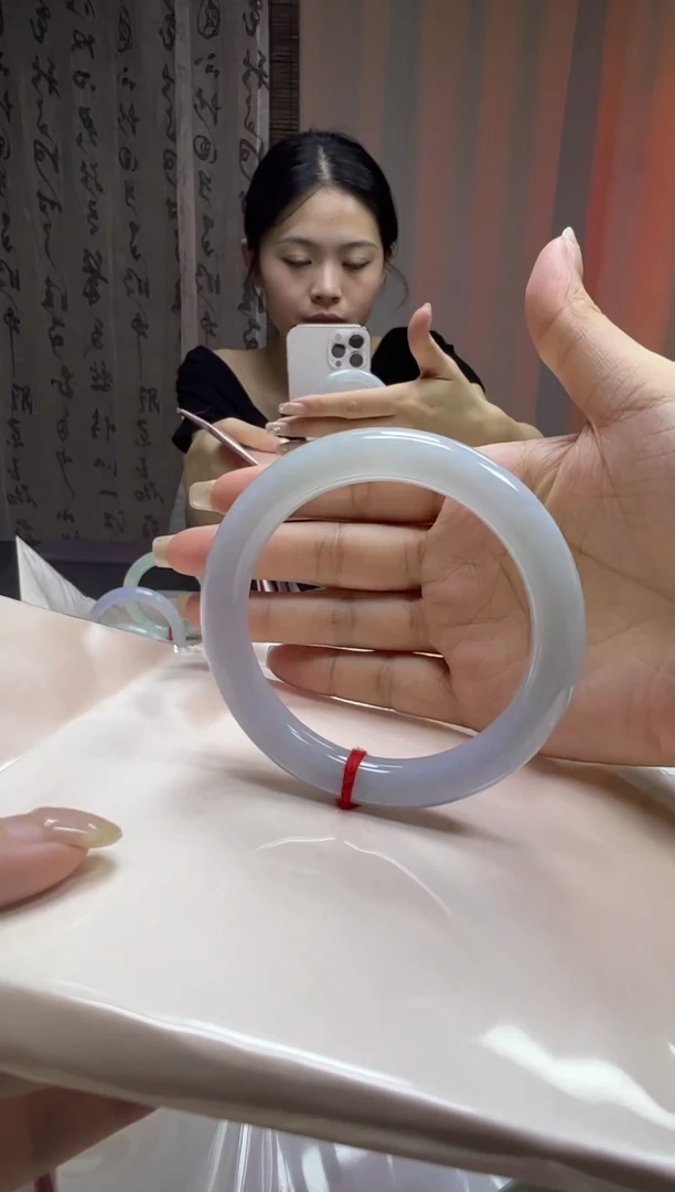 未镶嵌手镯翡翠56圈  圆条