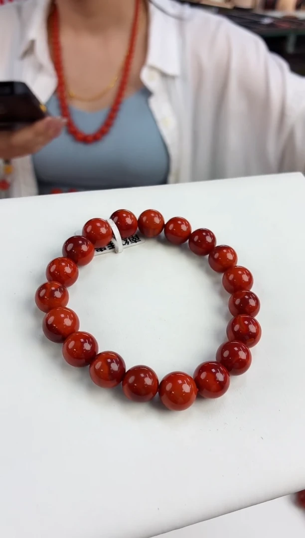 未镶嵌瓦西手串11*南红玛瑙一个/条