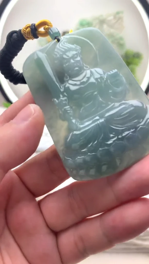 颈饰未镶嵌翡翠不动明王