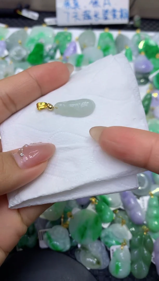 颈饰未镶嵌翡翠天然缅甸A货翡翠