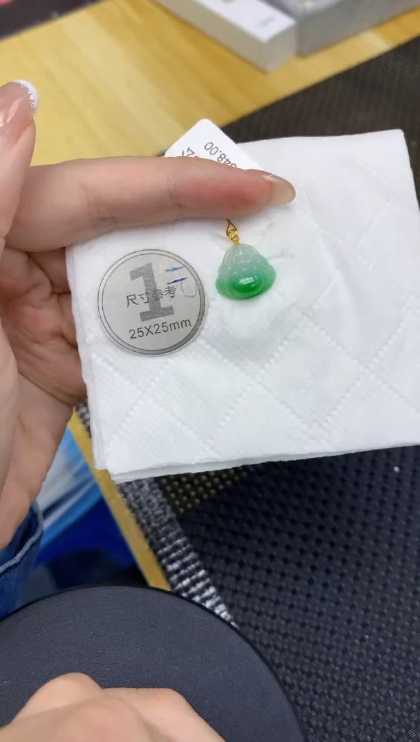 颈饰18K金镶嵌翡翠11111111