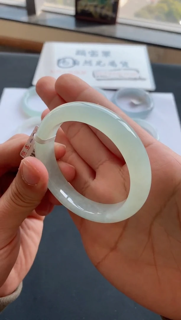 【闪购商品】翡翠手镯未镶嵌12号55.2*12.5*8.9正圈