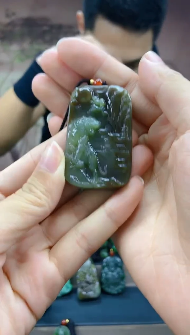 颈饰未镶嵌和田玉1