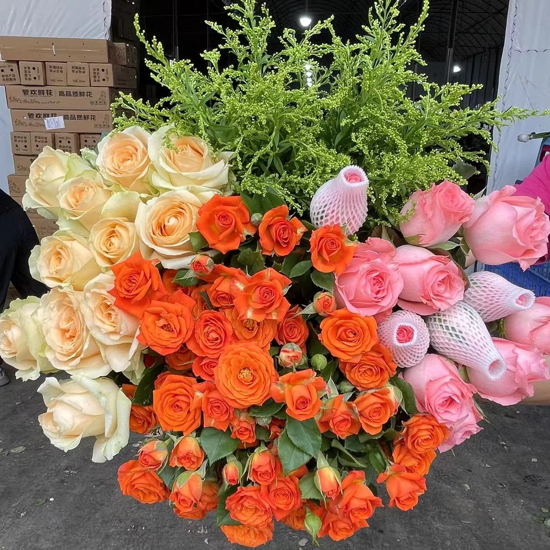 【香槟玫瑰套餐】香槟玫瑰6枝+粉玫瑰6枝+橙芭比3枝+草5枝 云南鲜花