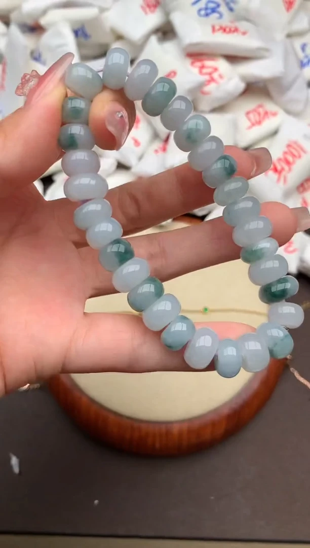 翡翠挂件未镶嵌一