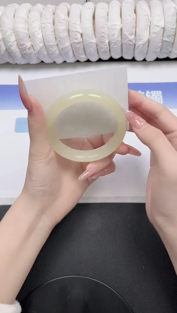 未镶嵌手镯石英质玉89-53.6