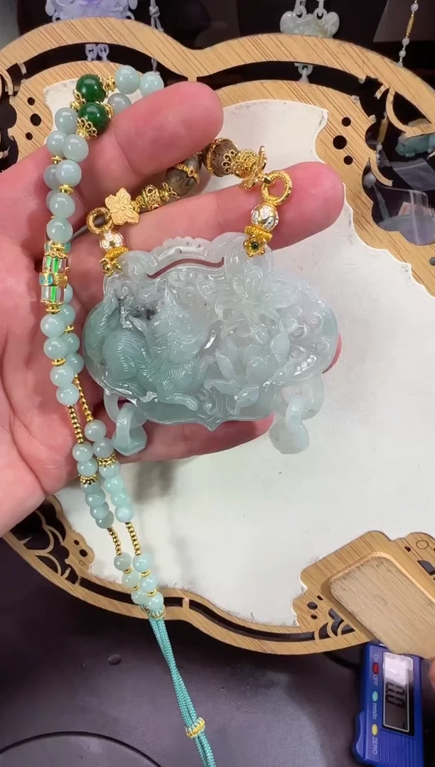 【闪购商品】翡翠颈饰未镶嵌拍照