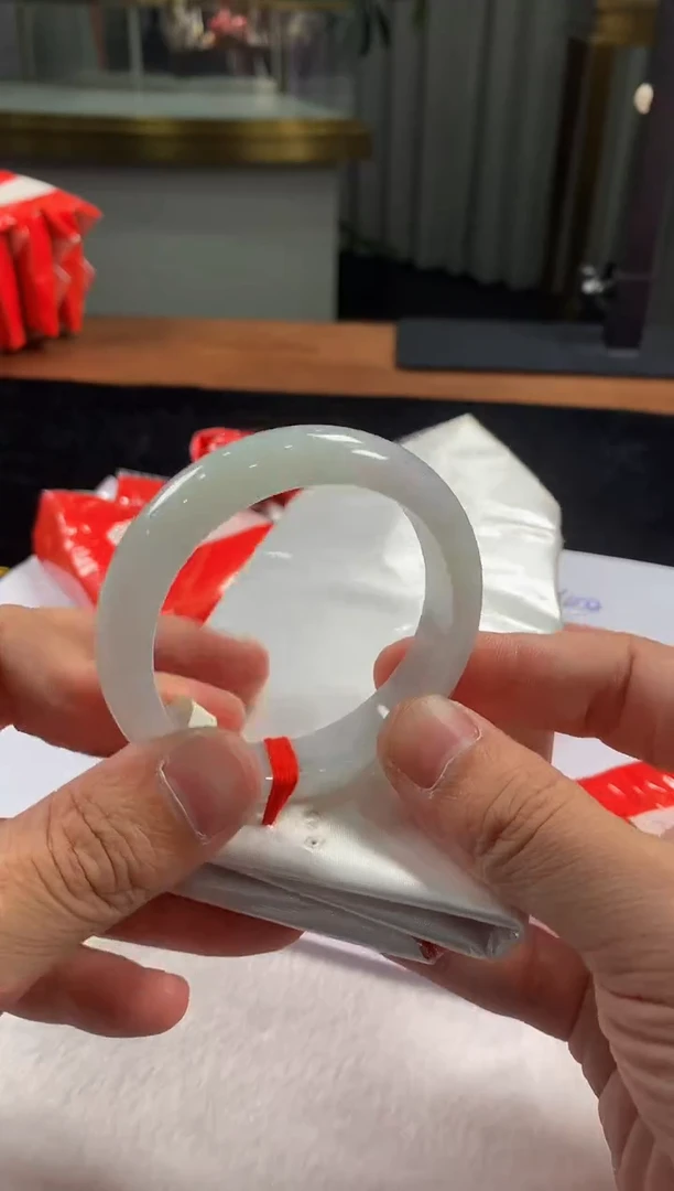 未镶嵌定制翡翠5073毛货不退不换 52-53圈