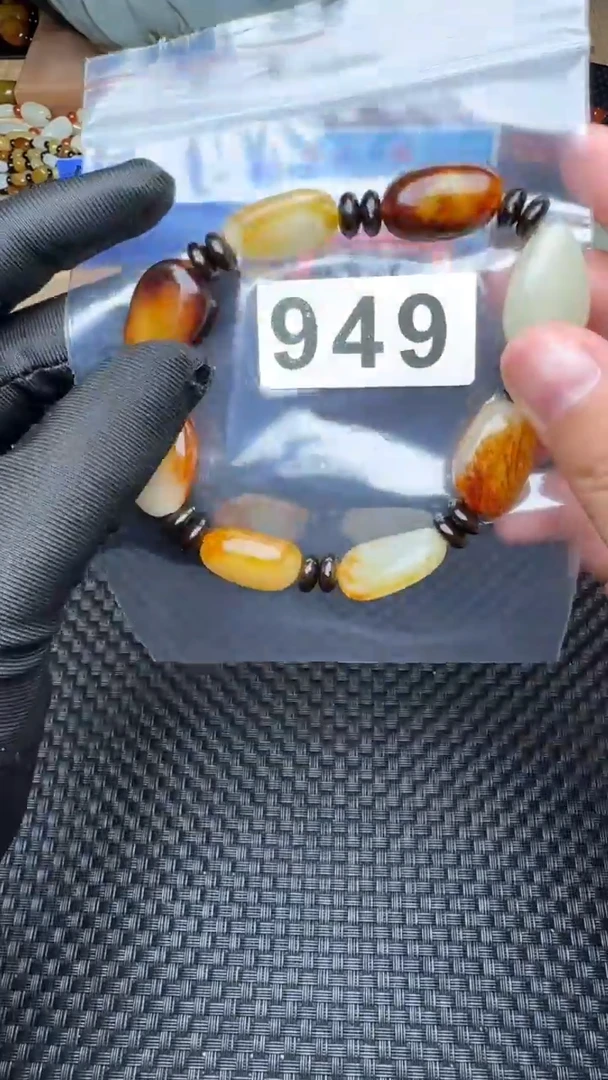 和田玉未镶嵌珠宝半成品老*山和田玉