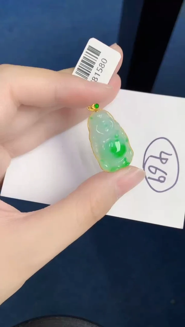 翡翠18K金镶嵌颈饰000000000