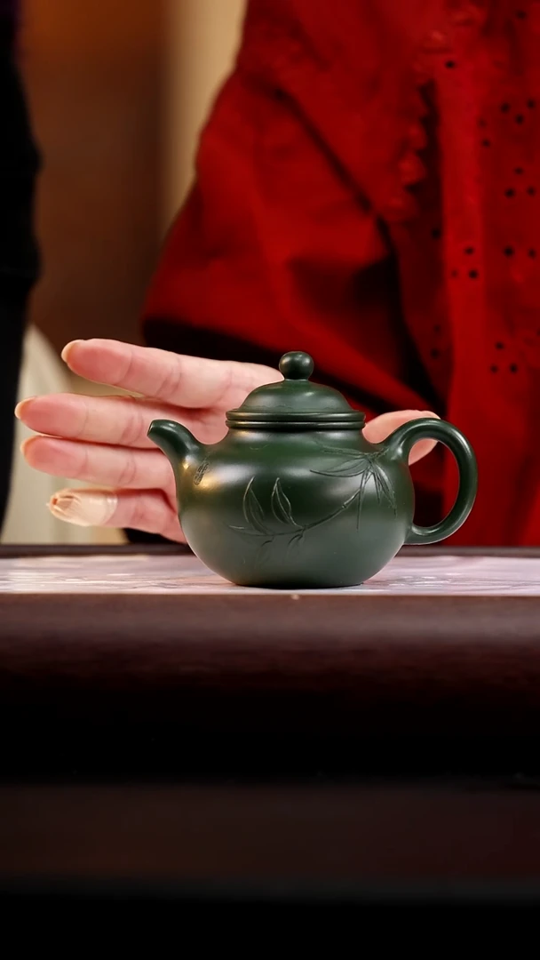 42 景舟绿泥泥绘莲子180cc