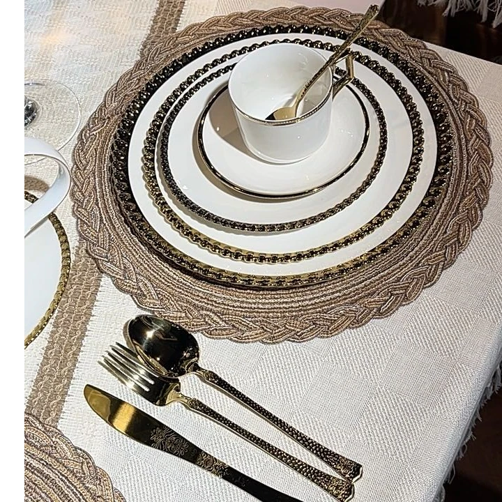 金珠镶边白色法式圆形陶瓷盘