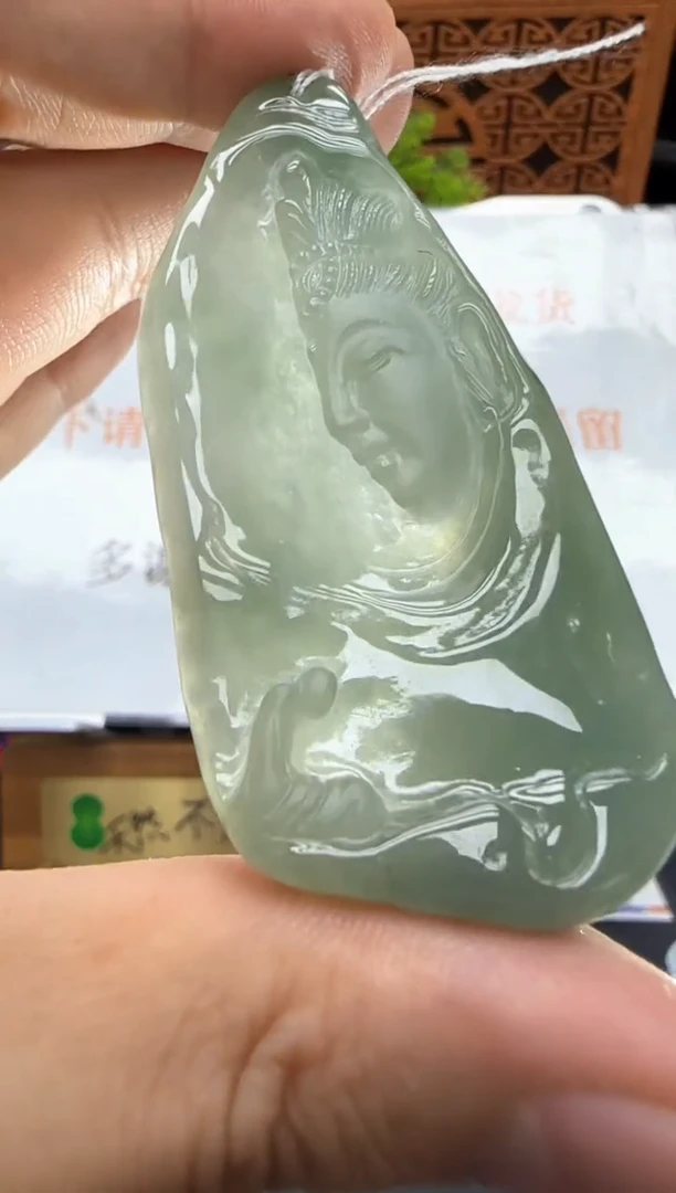 翡翠挂件未镶嵌A货翡翠孤品国雕谢林工