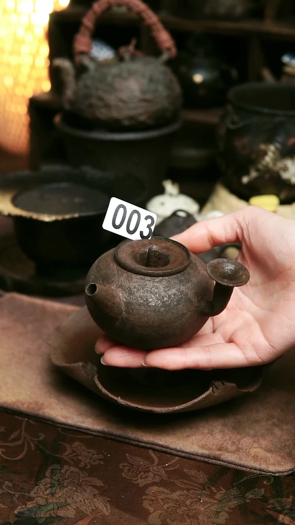 紫砂全手工侧把茶壶满容170毫升