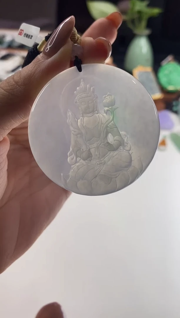 翡翠未镶嵌颈饰虚空