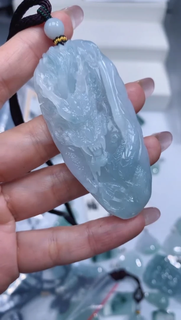 颈饰未镶嵌翡翠吊坠