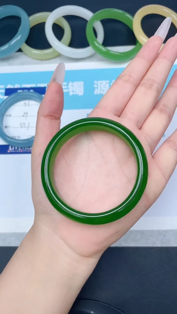 未镶嵌手镯石英质玉54/5859