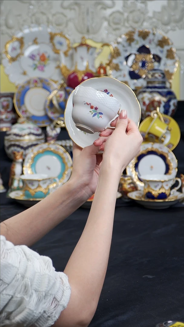 骨瓷婷婷中古器物如图所示77