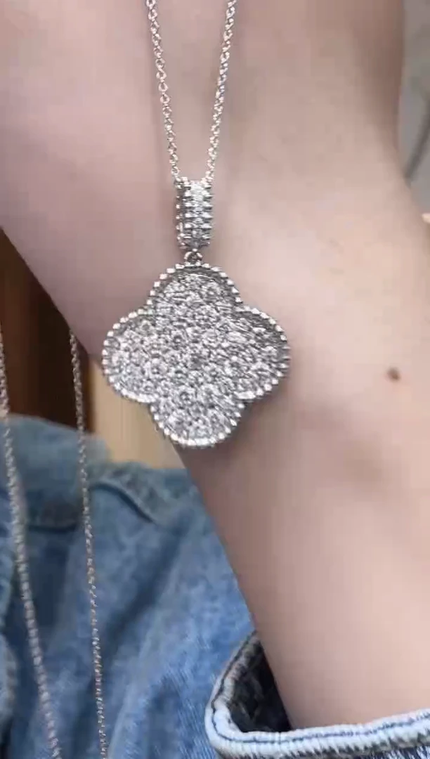 18K金镶嵌项链实验室培育钻石满钻大花项链