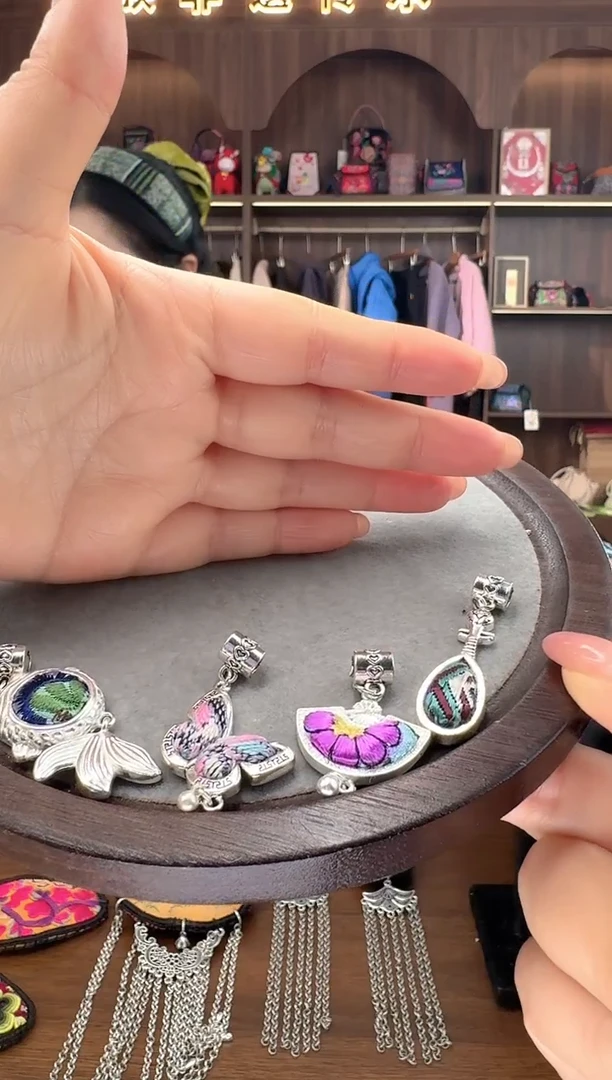 刺绣扶光苗绣传承2