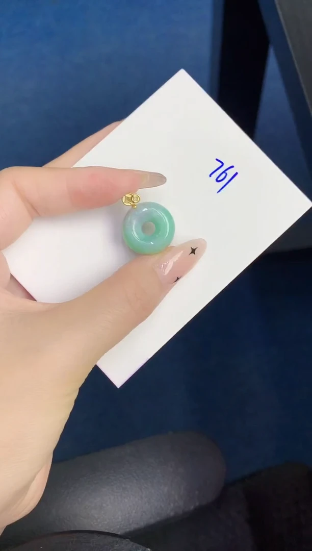 颈饰未镶嵌翡翠缅甸天然翡翠A货