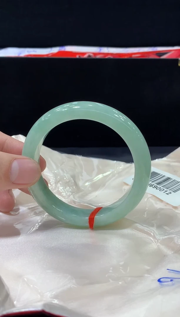 未镶嵌手镯翡翠翡翠手镯