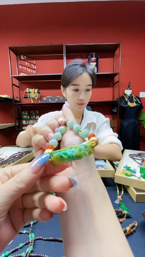 颈饰未镶嵌翡翠翡翠手牌